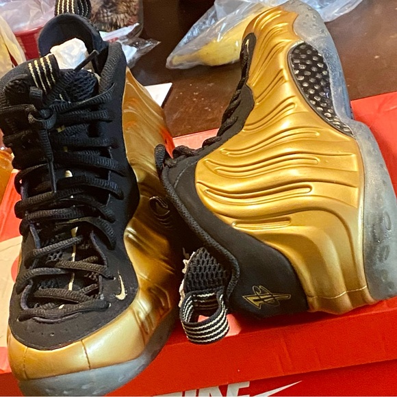 Nike Air Foamposite One Metallic Gold Sz10 - Picture 3 of 7
